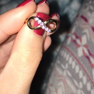 Claire's Jewelry - 🍉 Gold infinity ring Claire's Jewelry - 🍉 Gold infinity ring